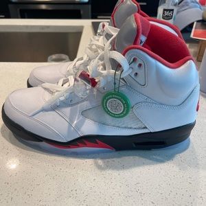Jordan 5 flame red